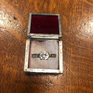 Ladies Engagement Ring